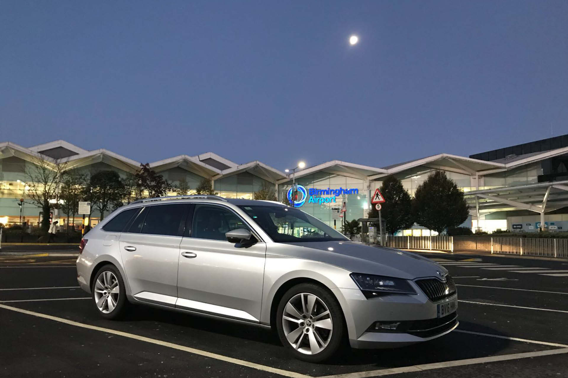 Trust M2 Transfer for your Airport Transfers Trust M2 Transfer for your Airport Transfers